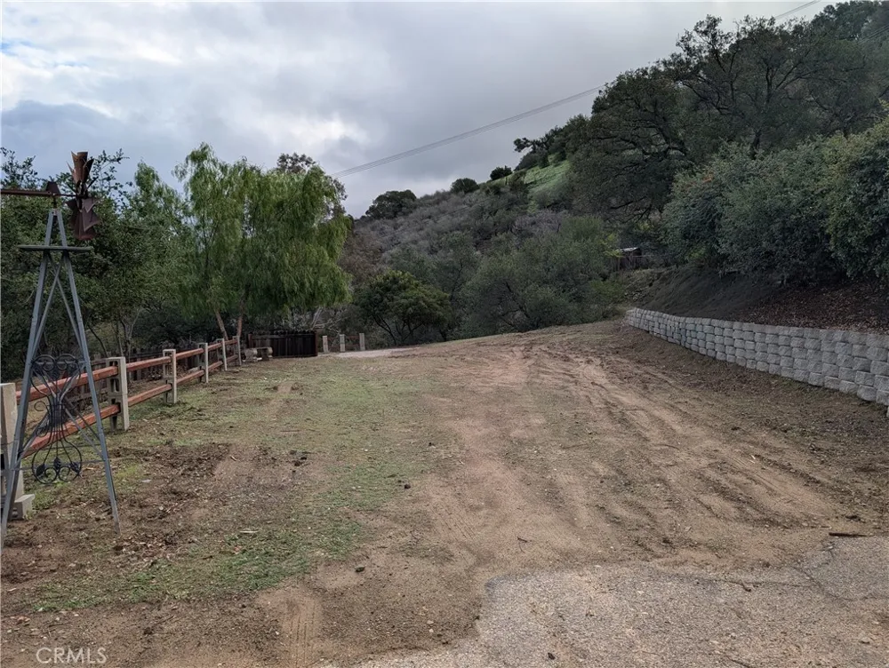 1087 LOMA LANE Simi Valley, CA 93063
