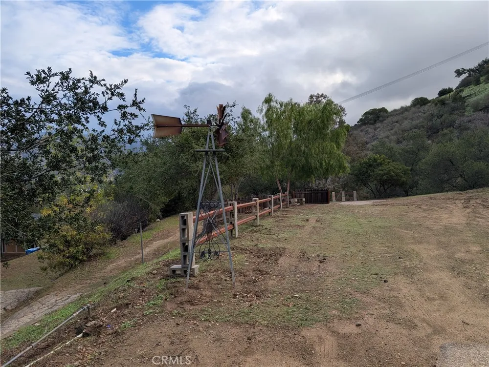 1087 LOMA LANE Simi Valley, CA 93063