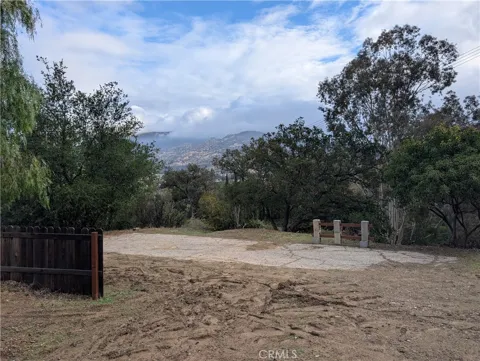 1087 LOMA LANE