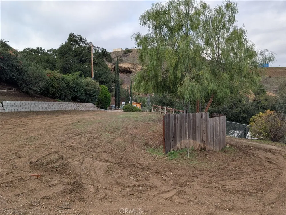 1087 LOMA LANE Simi Valley, CA 93063