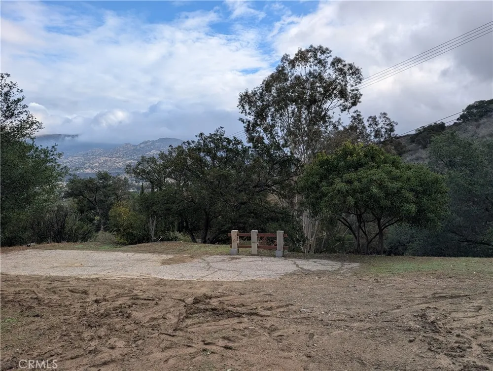 1087 LOMA LANE Simi Valley, CA 93063