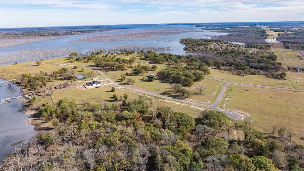580 Waters Edge Way Dodd City, TX 75438