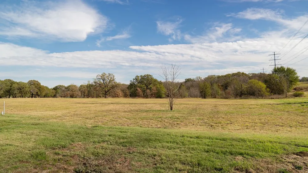580 Waters Edge Way Dodd City, TX 75438