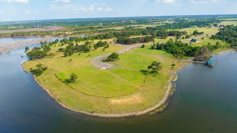 580 Waters Edge Way Dodd City, TX 75438