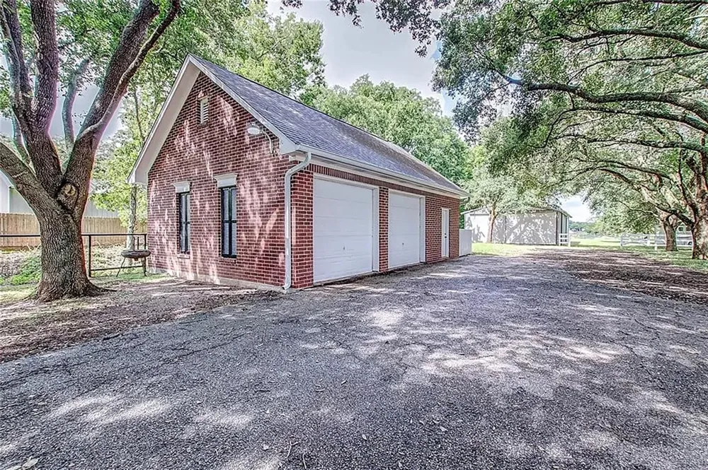 4421 Bowser Road Fulshear, TX 77441