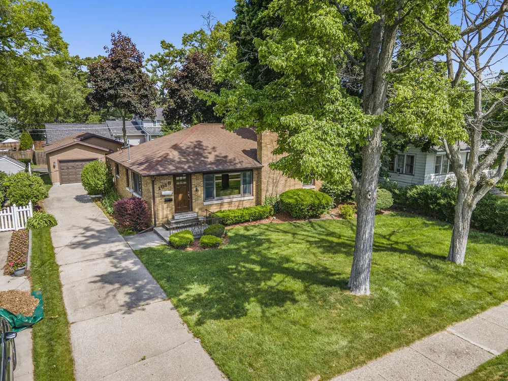 1018 Ruddiman Drive North Muskegon City, MI 49445