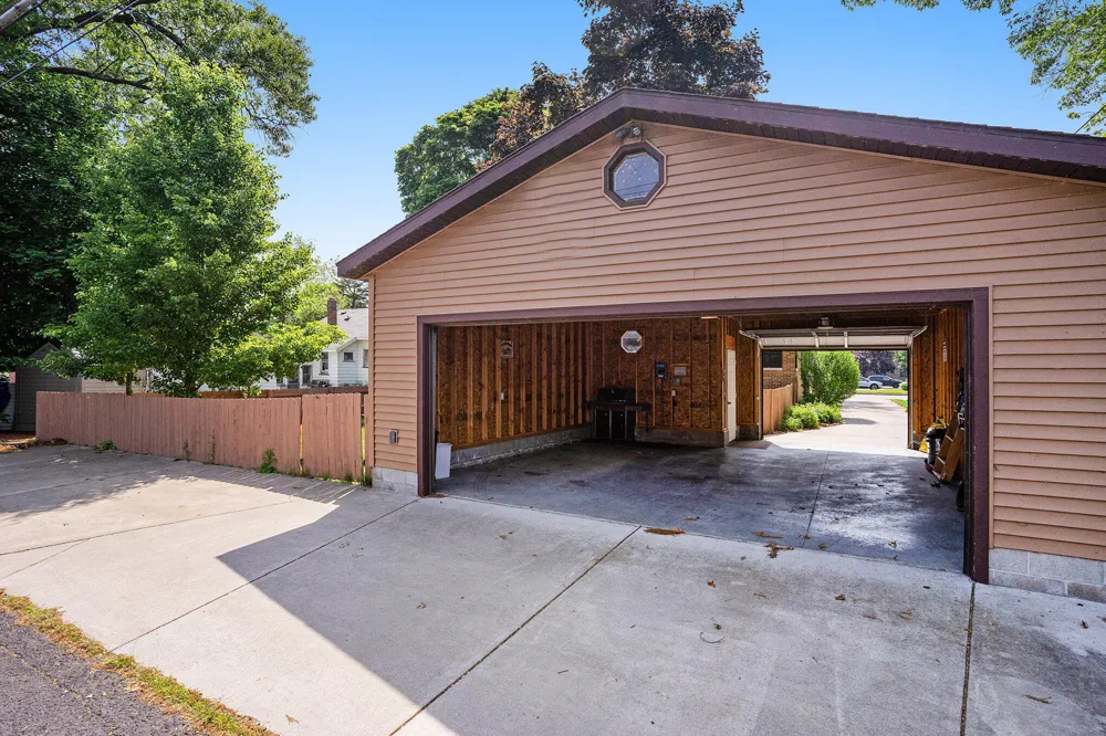 1018 Ruddiman Drive North Muskegon City, MI 49445