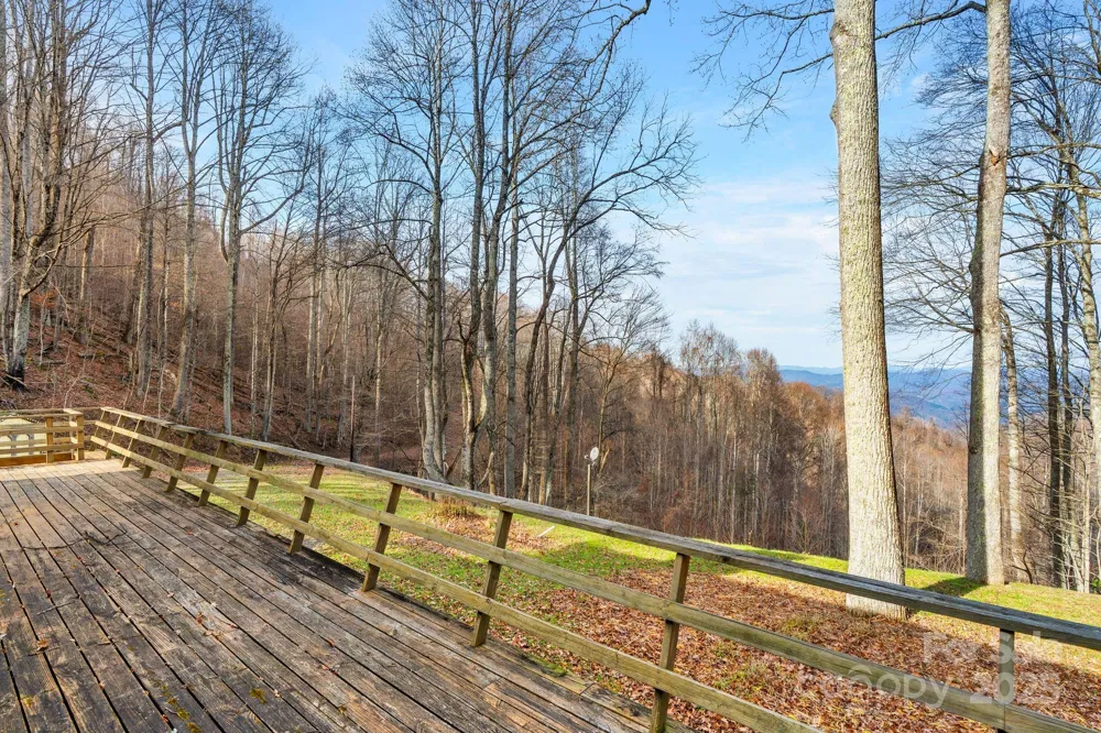 2650 Secluded Valley Road Marshall, NC 28753