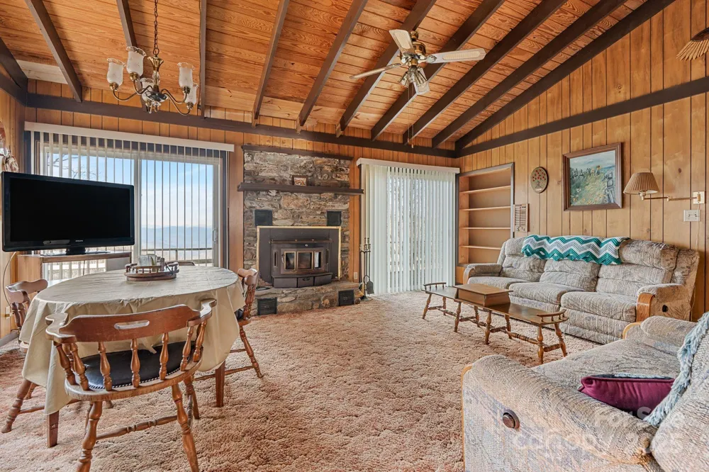2650 Secluded Valley Road Marshall, NC 28753