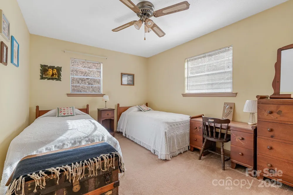 2650 Secluded Valley Road Marshall, NC 28753