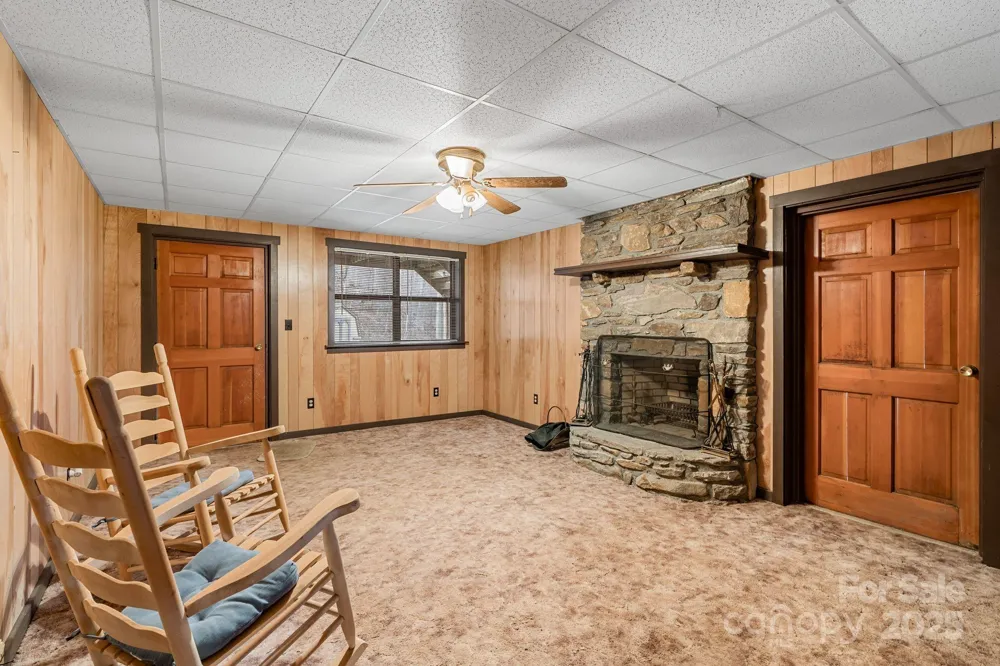 2650 Secluded Valley Road Marshall, NC 28753