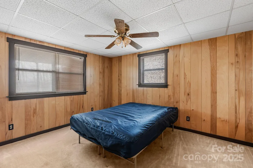 2650 Secluded Valley Road Marshall, NC 28753
