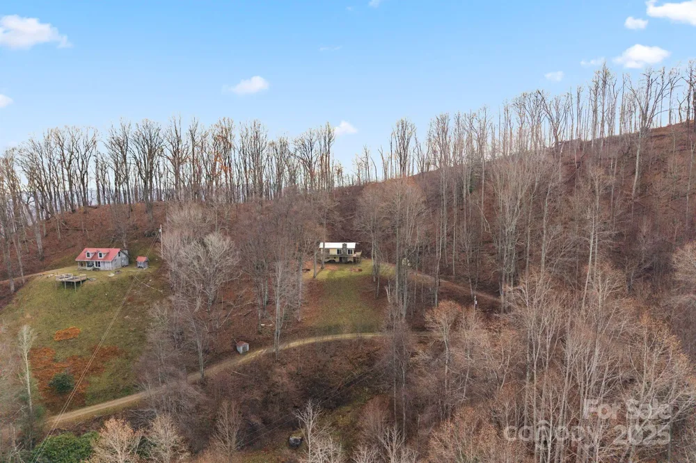 2650 Secluded Valley Road Marshall, NC 28753