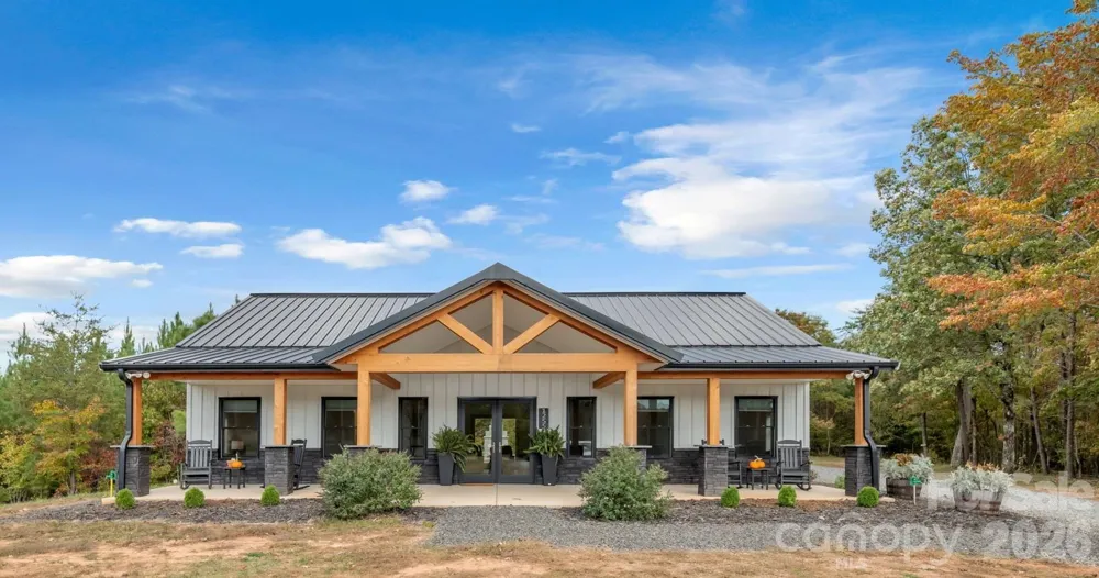 1260 Beaver Island Trail Road Walnut Cove, NC 27052
