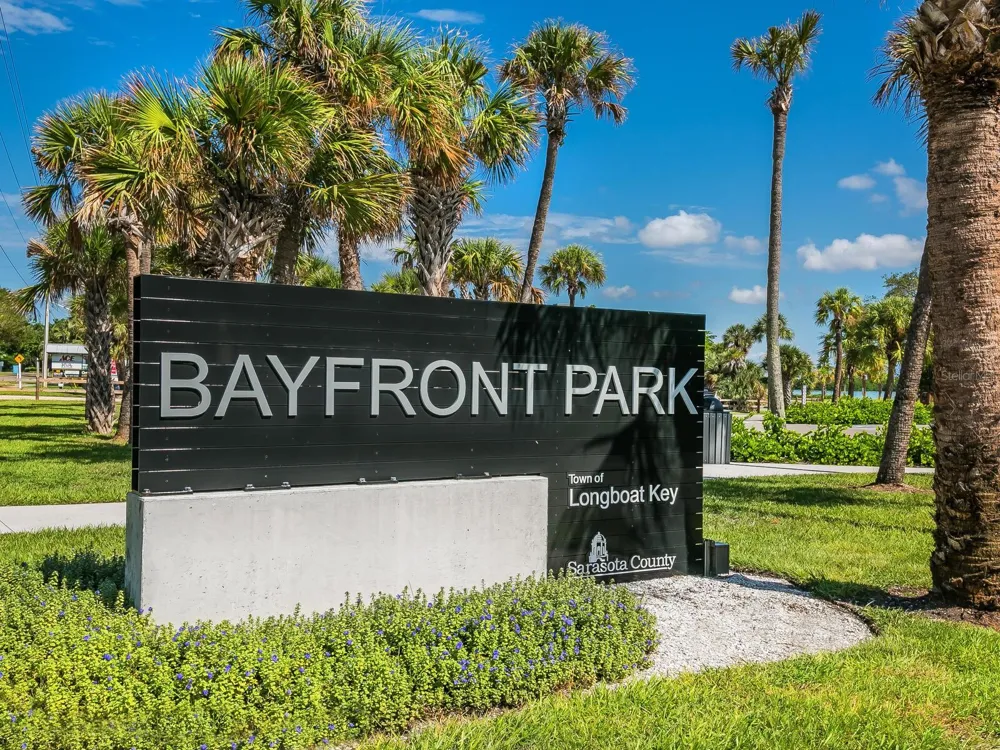615 BUTTONWOOD DRIVE Longboat Key, FL 34228