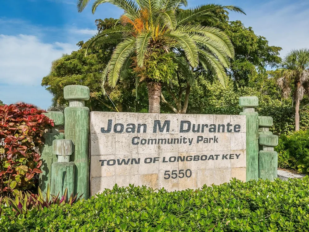 615 BUTTONWOOD DRIVE Longboat Key, FL 34228