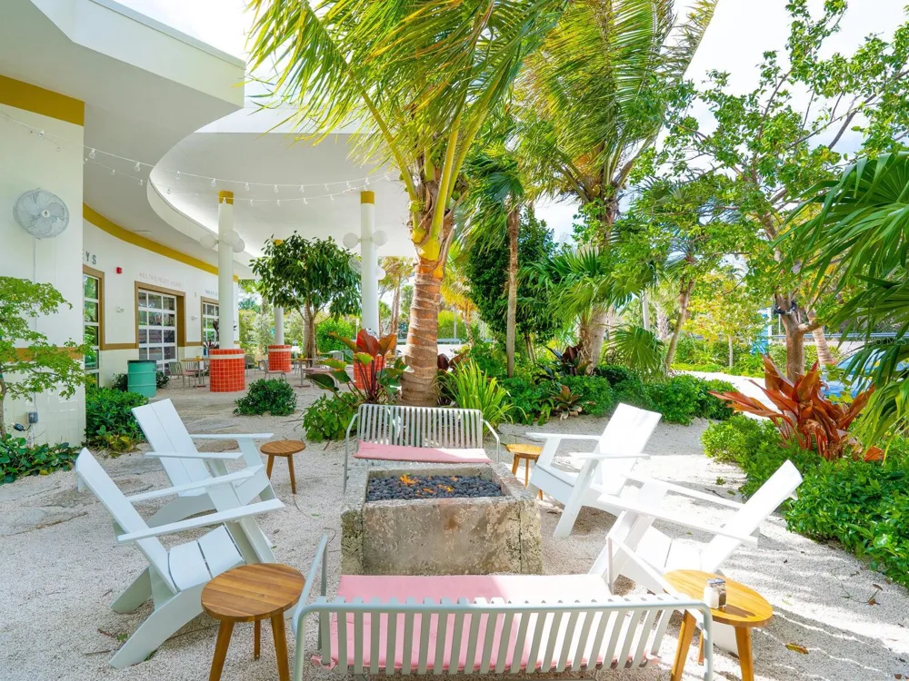 615 BUTTONWOOD DRIVE Longboat Key, FL 34228