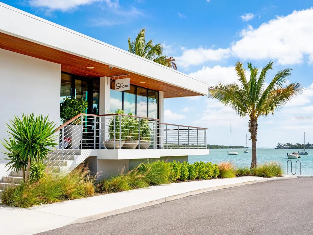 615 BUTTONWOOD DRIVE Longboat Key, FL 34228