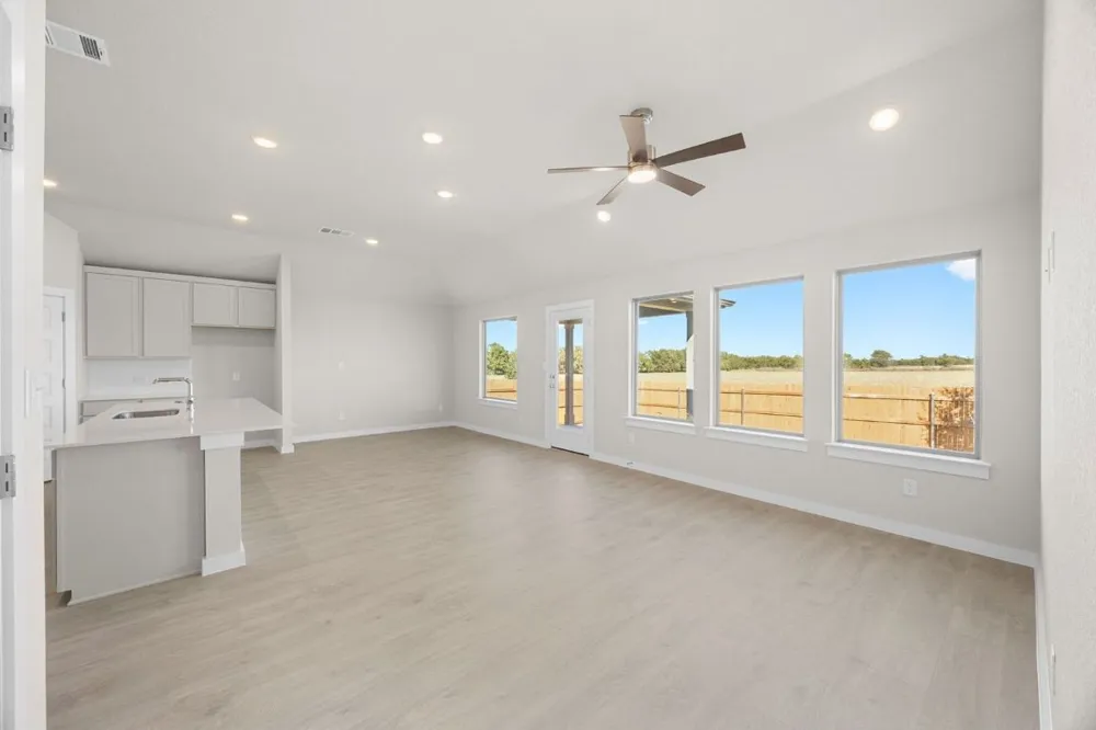 110 Divisadero Drive Hutto, TX 78634