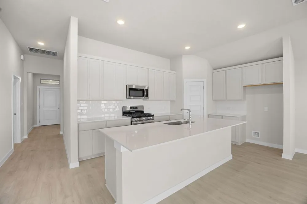 110 Divisadero Drive Hutto, TX 78634