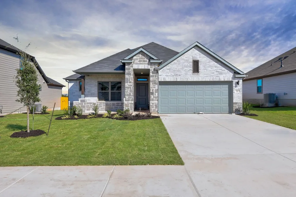 110 Divisadero Drive Hutto, TX 78634
