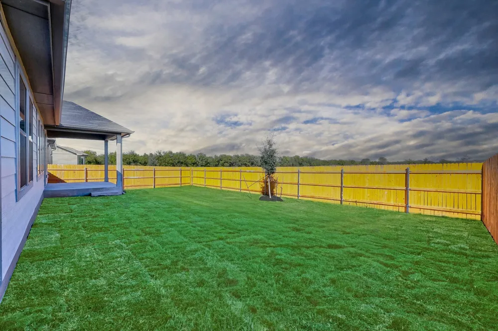 110 Divisadero Drive Hutto, TX 78634