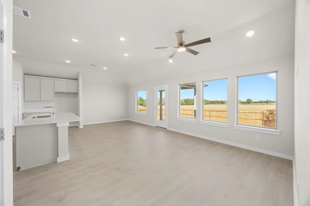 110 Divisadero Drive Hutto, TX 78634