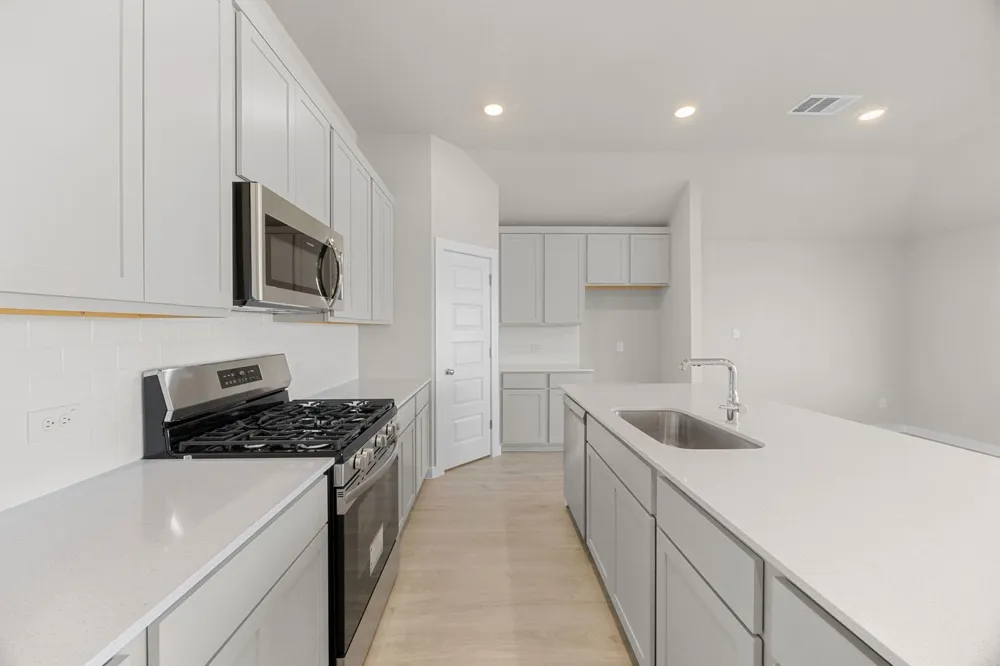 110 Divisadero Drive Hutto, TX 78634