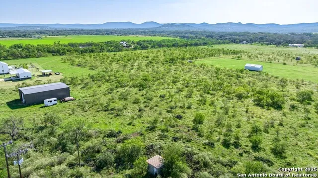 299 River View Drive Utopia, TX 78884