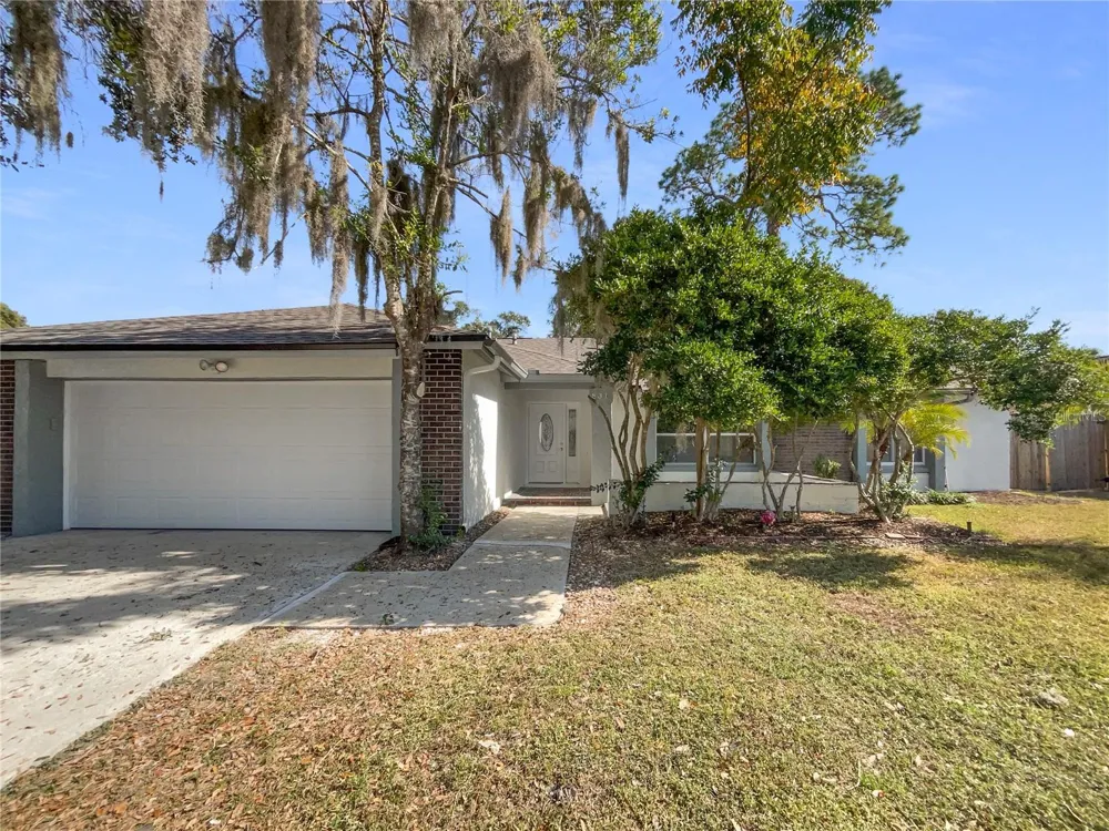 831 HAULOVER DRIVE Altamonte Springs, FL 32714