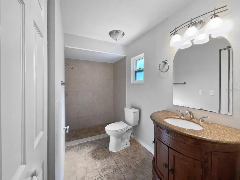 831 HAULOVER DRIVE Altamonte Springs, FL 32714