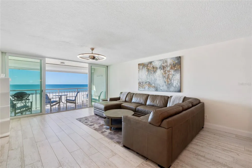 2900 GULF BOULEVARD #202 Belleair Beach, FL 33786