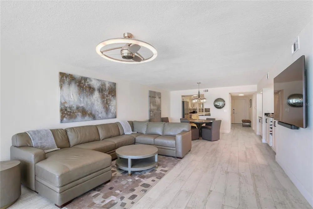 2900 GULF BOULEVARD #202 Belleair Beach, FL 33786