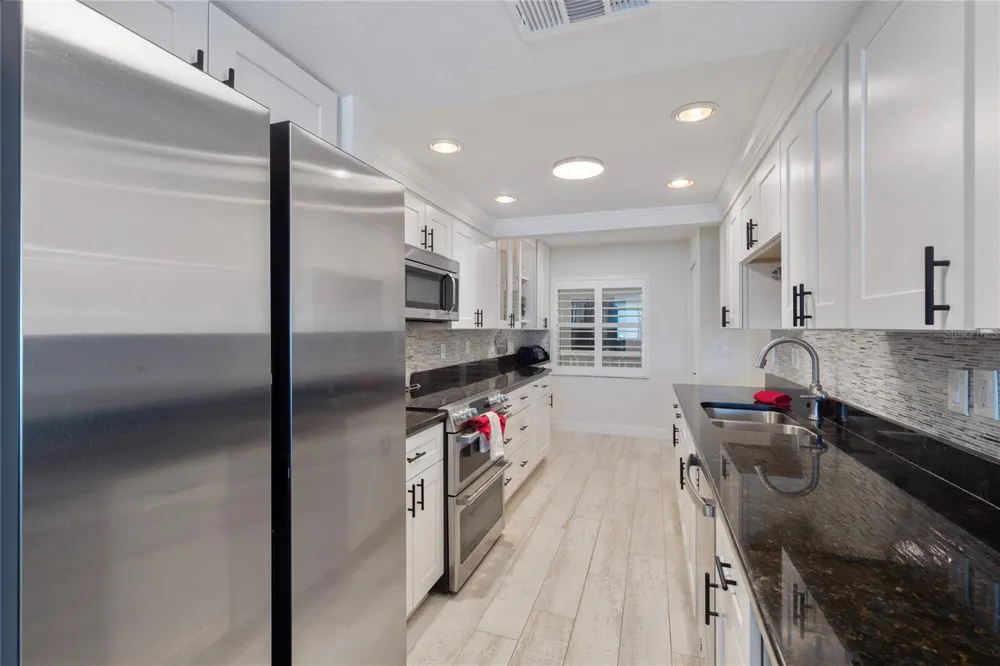 2900 GULF BOULEVARD #202 Belleair Beach, FL 33786