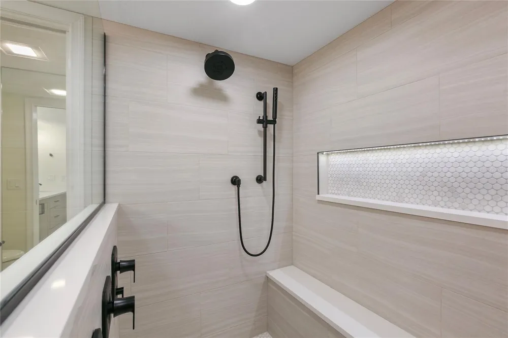 2900 GULF BOULEVARD #202 Belleair Beach, FL 33786