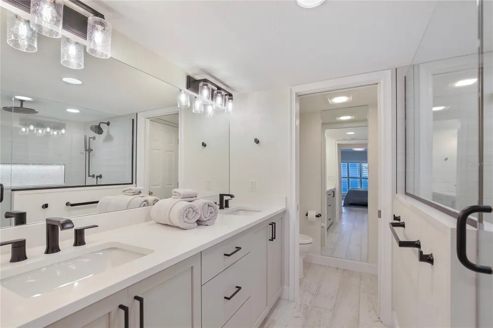 2900 GULF BOULEVARD #202 Belleair Beach, FL 33786