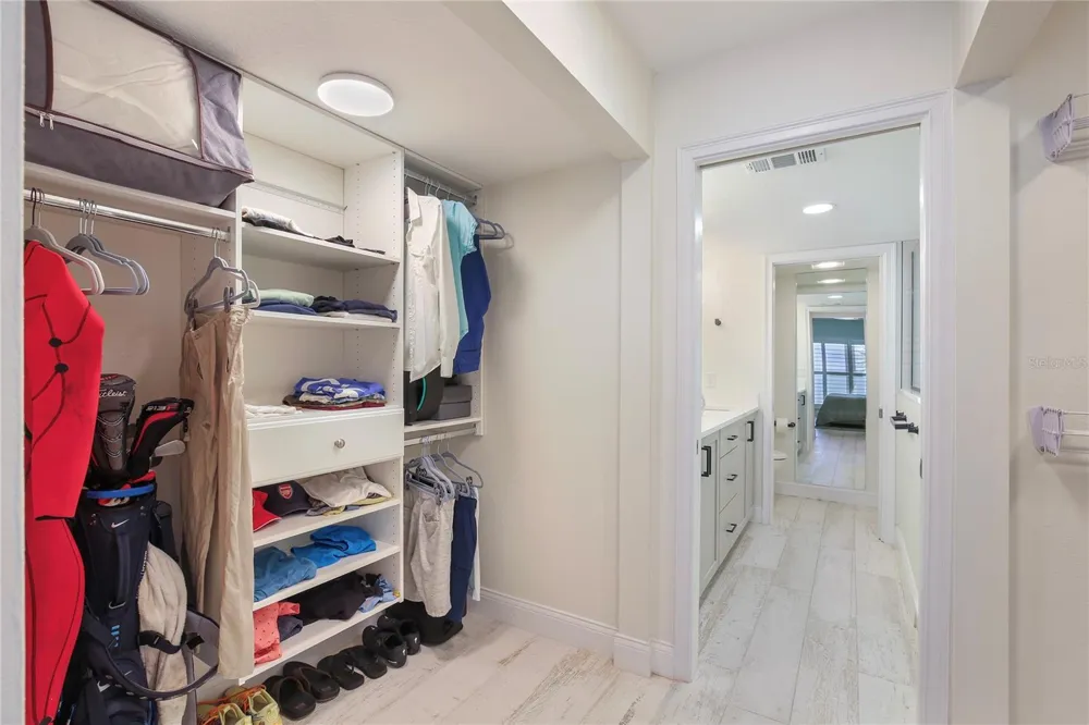2900 GULF BOULEVARD #202 Belleair Beach, FL 33786