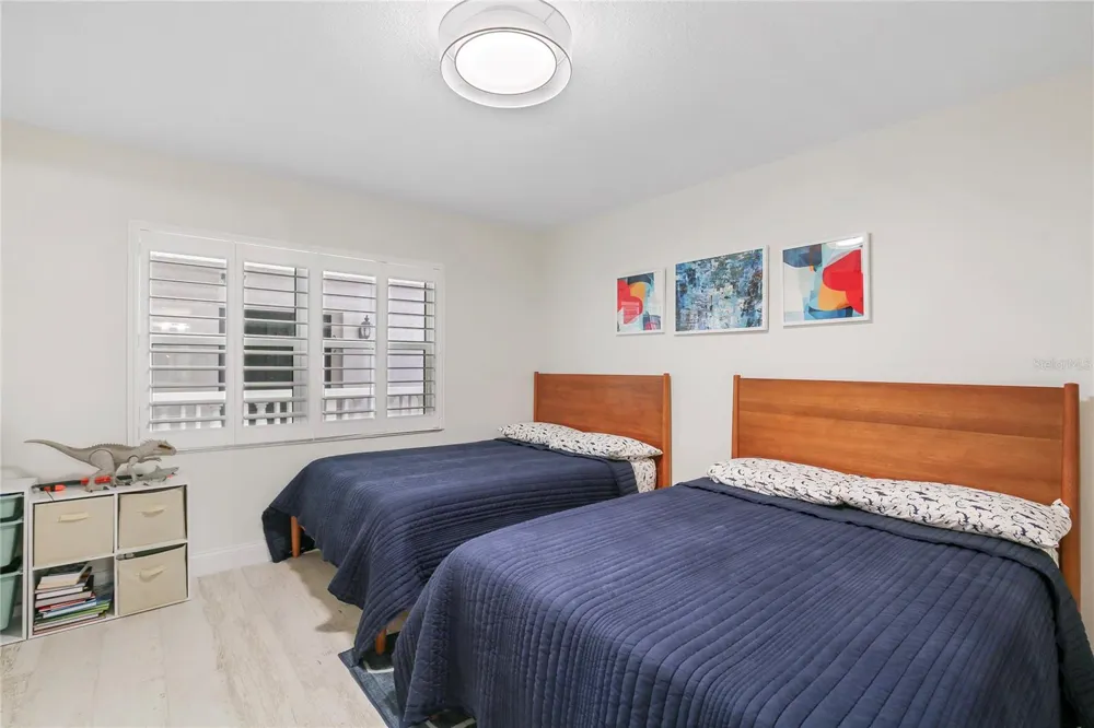 2900 GULF BOULEVARD #202 Belleair Beach, FL 33786