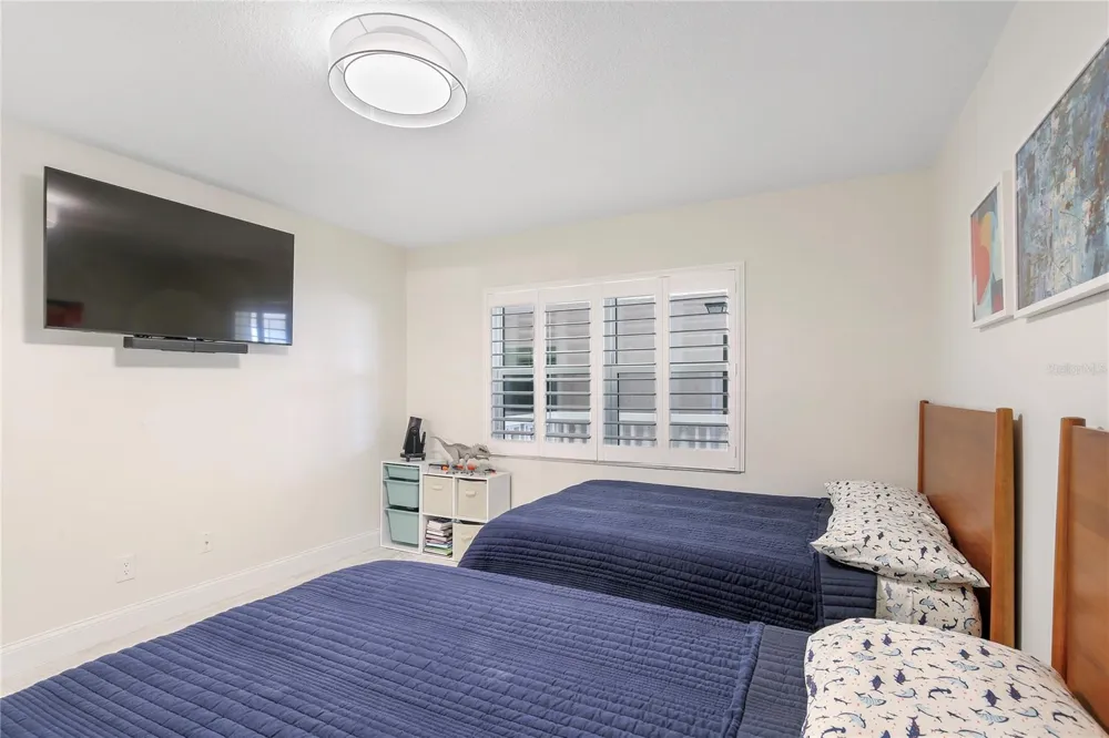 2900 GULF BOULEVARD #202 Belleair Beach, FL 33786