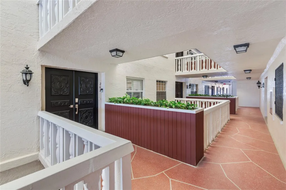 2900 GULF BOULEVARD #202 Belleair Beach, FL 33786
