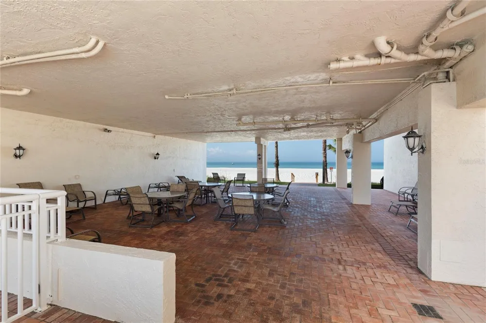 2900 GULF BOULEVARD #202 Belleair Beach, FL 33786
