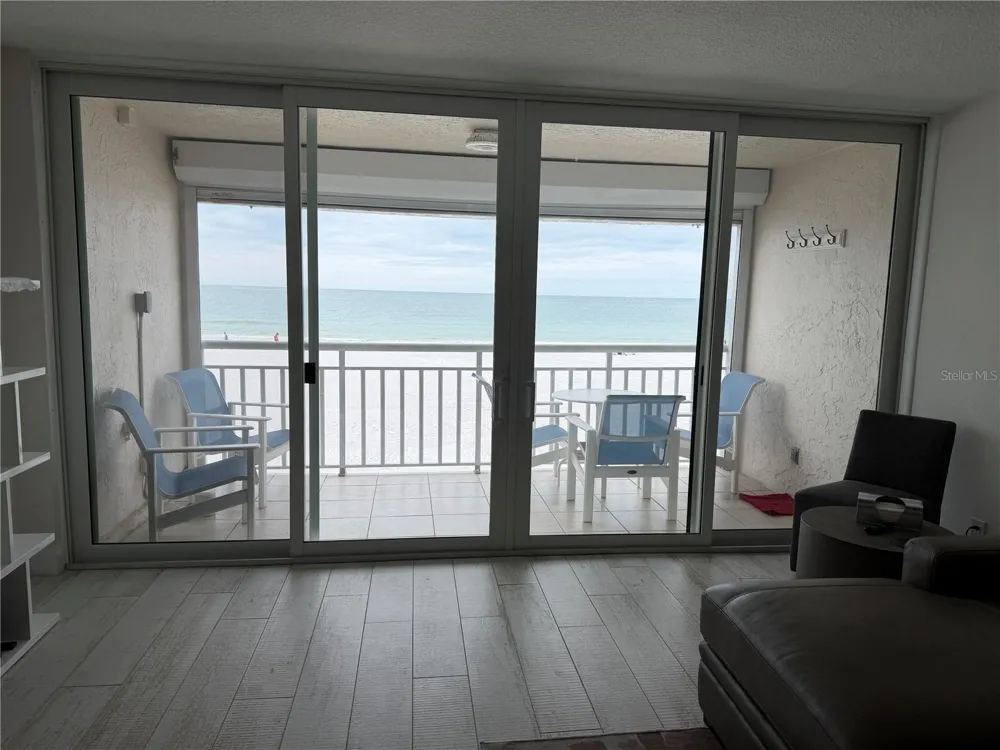 2900 GULF BOULEVARD #202 Belleair Beach, FL 33786