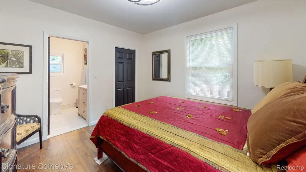 2002 Ridgemont Road Grosse Pointe Woods City, MI 48236