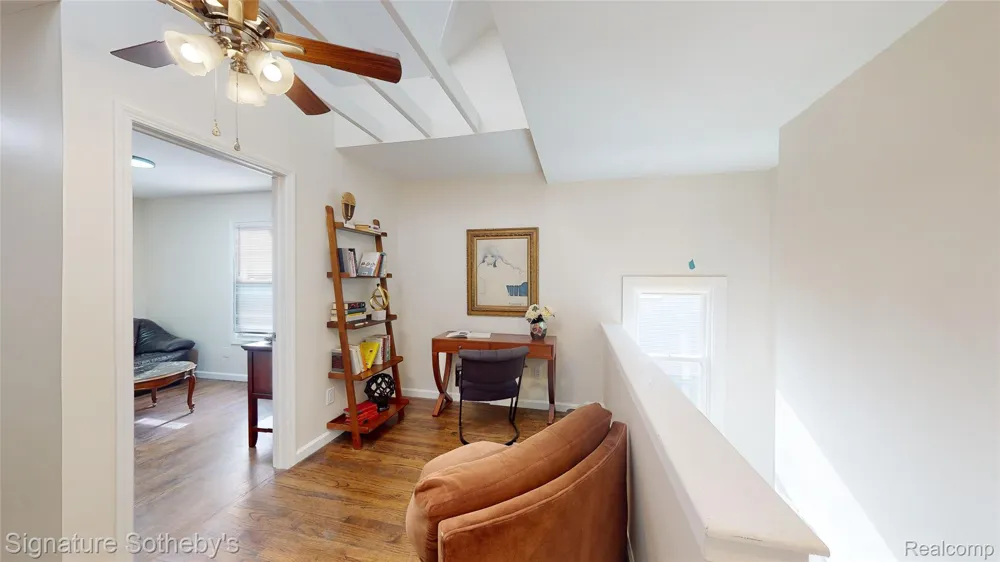 2002 Ridgemont Road Grosse Pointe Woods City, MI 48236