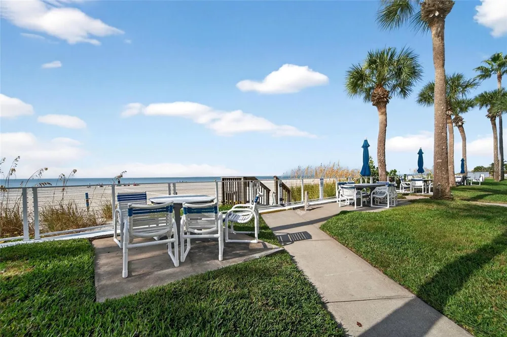 17960 GULF BOULEVARD #104 Redington Shores, FL 33708