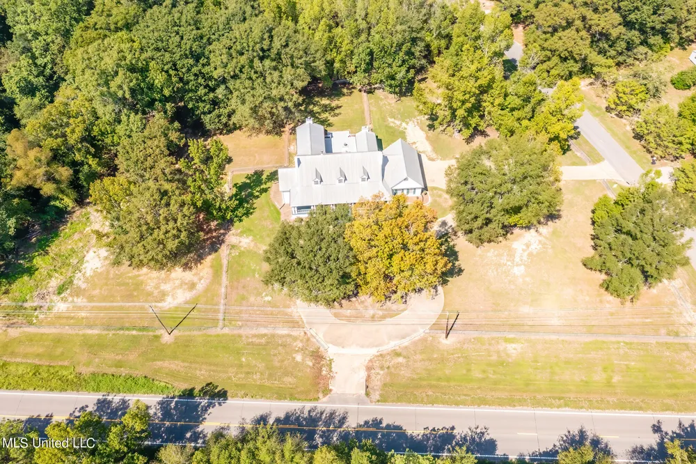 7855 Hwy 11 Carriere, MS 39426