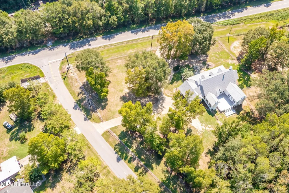 7855 Hwy 11 Carriere, MS 39426