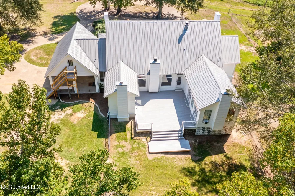 7855 Hwy 11 Carriere, MS 39426