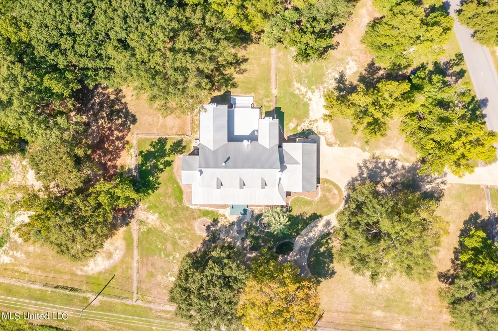 7855 Hwy 11 Carriere, MS 39426
