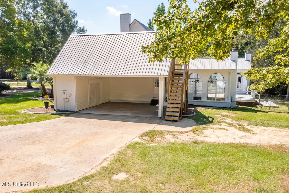 7855 Hwy 11 Carriere, MS 39426